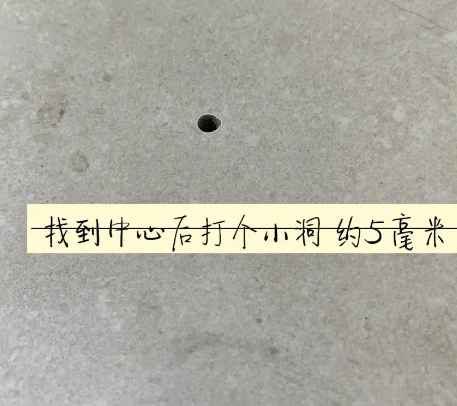 长治瓷砖空鼓维修公司专业解答在瓷砖铺贴过程中，如果砂料搅拌不均匀，将会带来以下问题